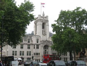Middlesex Guildhall, location of the UK Supreme Court. Public Domain photo from Wikipedia.